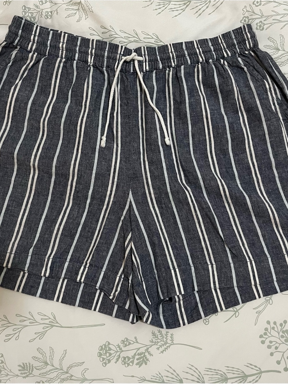 beachlunchlounge Linen Blue & White Striped High-Waist Drawstring Shorts Sz L - Picture 2 of 11